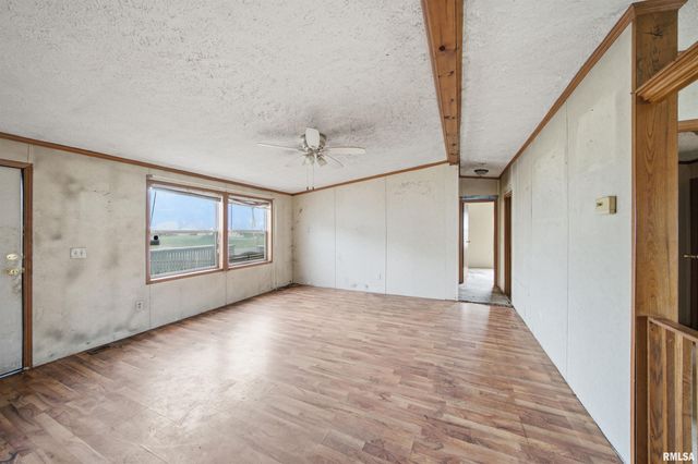 1504 HILLVIEW Drive, Pekin, IL 61554