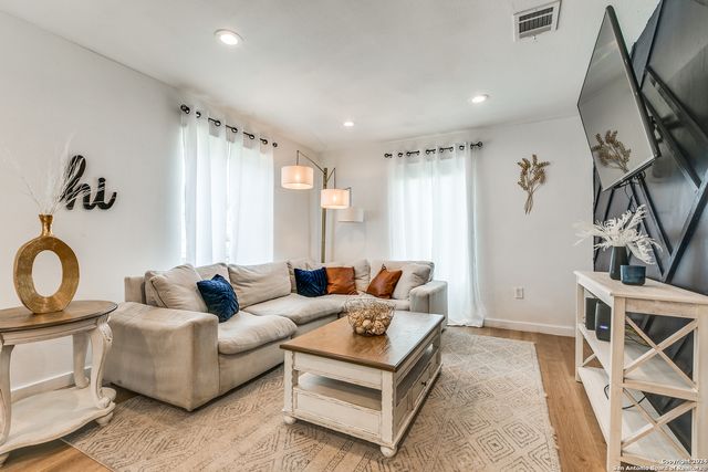 614 DELMAR ST, San Antonio, TX 78210