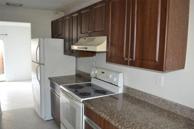 8237 NW 8th Ct 4, Plantation, FL 33324