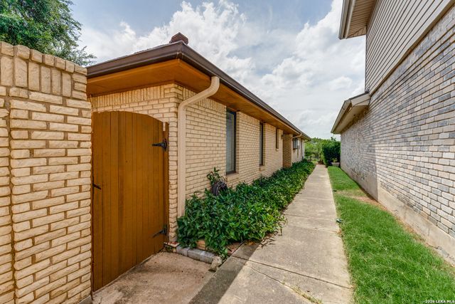 6735 Congressional Blvd, San Antonio, TX 78244