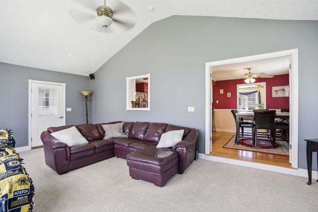 8 Old Coach Road, Salem, NH 03079
