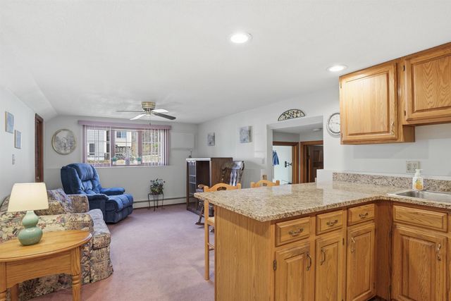 8 Old Coach Road, Salem, NH 03079