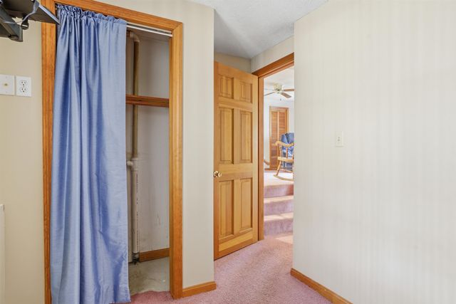 8 Old Coach Road, Salem, NH 03079