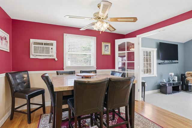 8 Old Coach Road, Salem, NH 03079