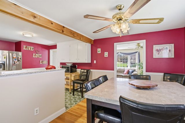 8 Old Coach Road, Salem, NH 03079