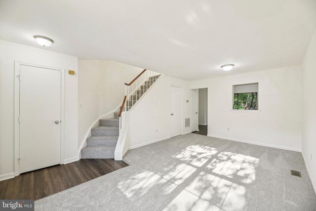 6866 CHASEWOOD CIR, Centreville, VA 20121