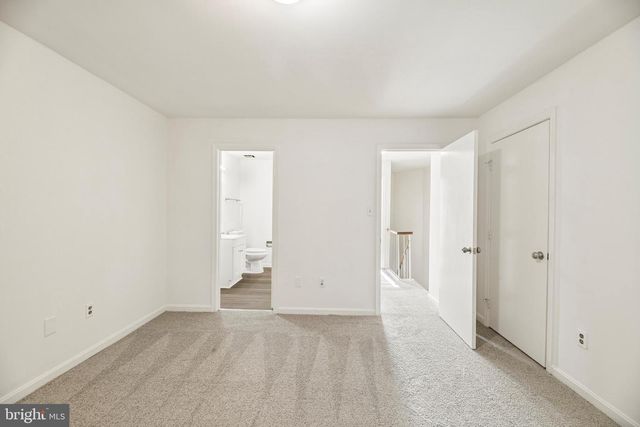 6866 CHASEWOOD CIR, Centreville, VA 20121