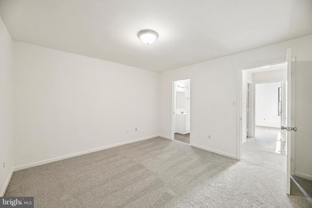 6866 CHASEWOOD CIR, Centreville, VA 20121