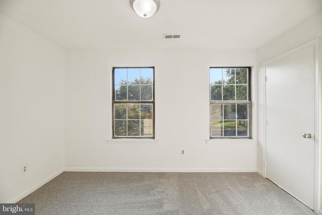 6866 CHASEWOOD CIR, Centreville, VA 20121
