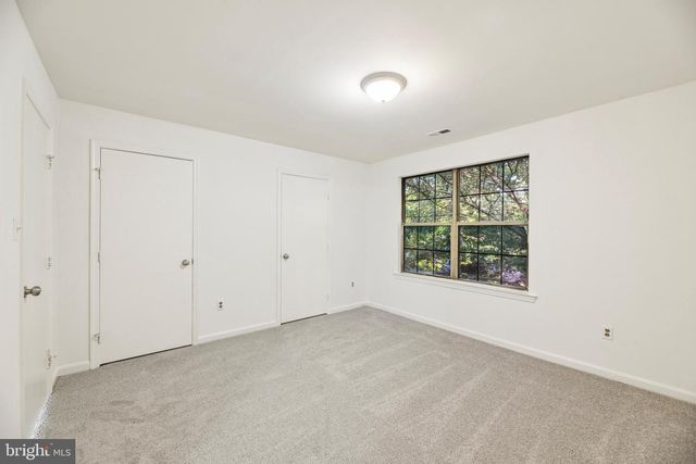 6866 CHASEWOOD CIR, Centreville, VA 20121