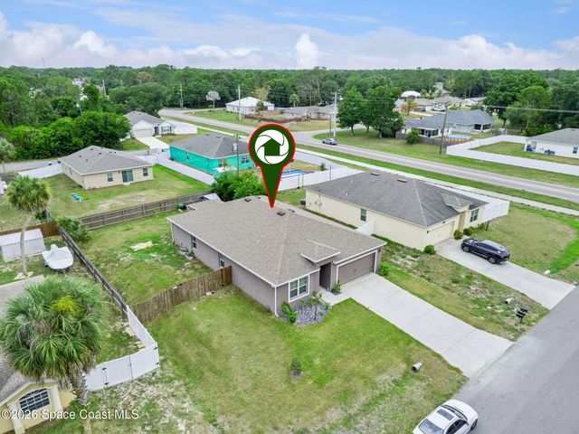 886 Pyracantha Street NW, Palm Bay, FL 32907