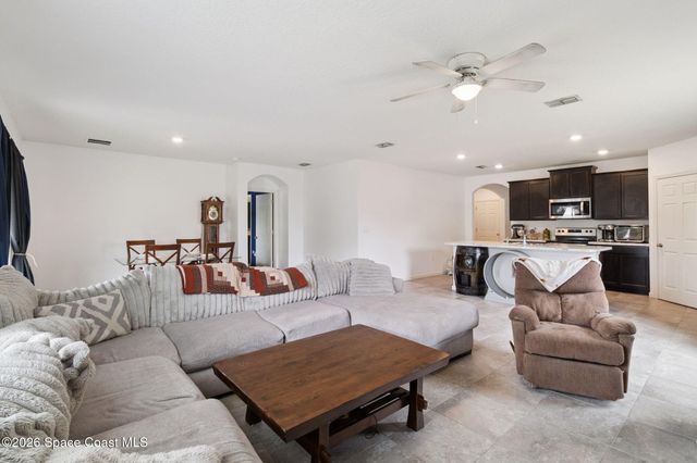886 Pyracantha Street NW, Palm Bay, FL 32907