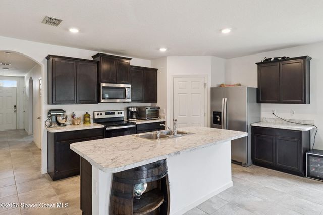 886 Pyracantha Street NW, Palm Bay, FL 32907