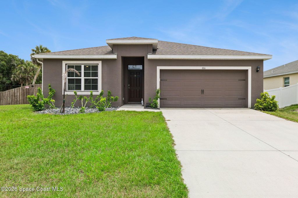886 Pyracantha Street NW, Palm Bay, FL 32907