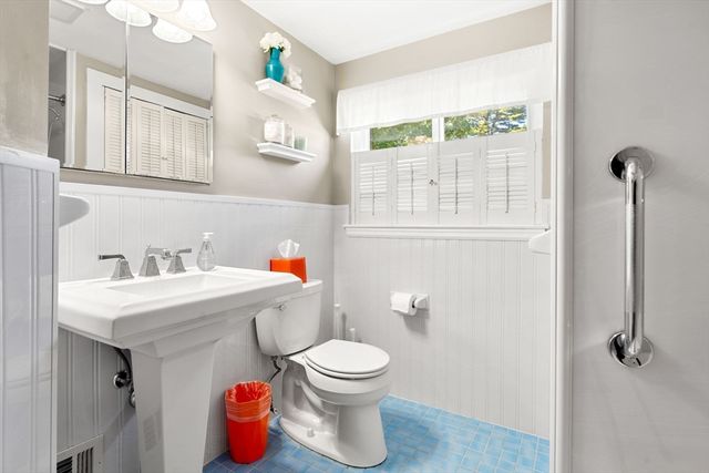 51 Hadley Rd, Framingham, MA 01701