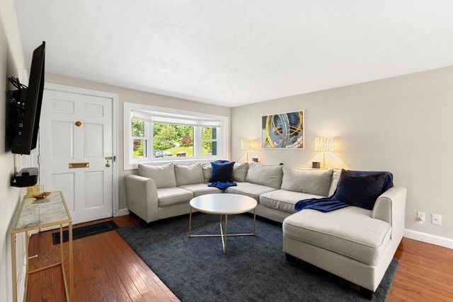 51 Hadley Rd, Framingham, MA 01701