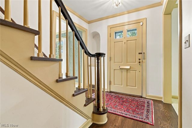 302 Summit Street SW, North Canton, OH 44720