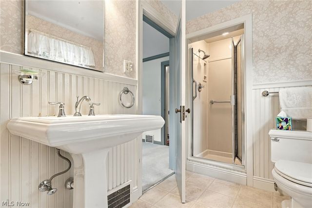 302 Summit Street SW, North Canton, OH 44720