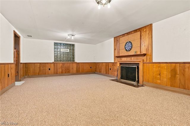 302 Summit Street SW, North Canton, OH 44720