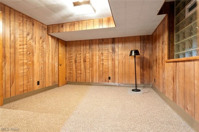 302 Summit Street SW, North Canton, OH 44720