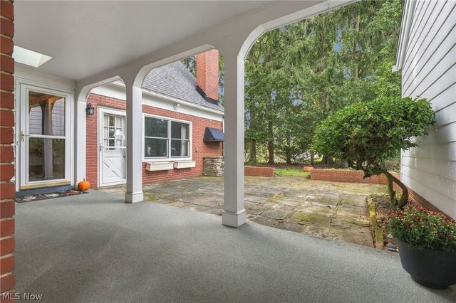 302 Summit Street SW, North Canton, OH 44720