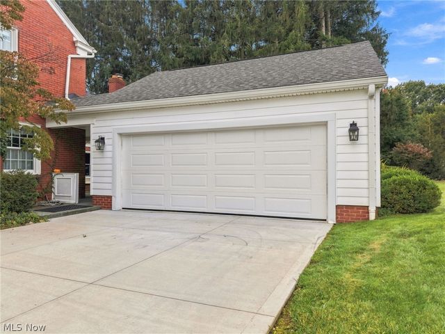 302 Summit Street SW, North Canton, OH 44720