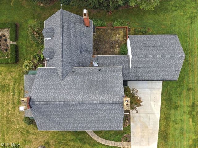 302 Summit Street SW, North Canton, OH 44720