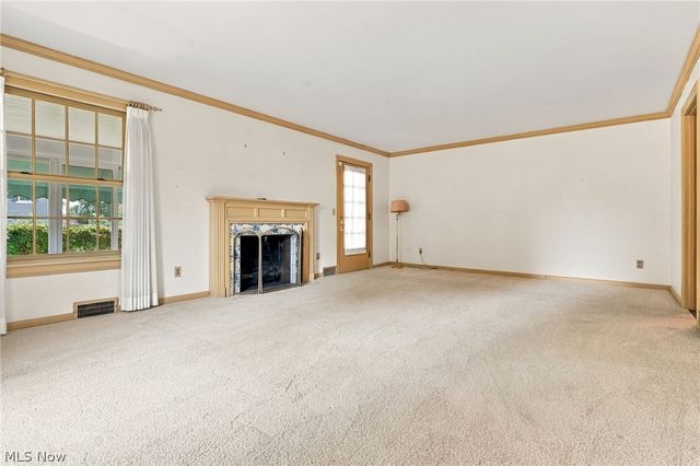 302 Summit Street SW, North Canton, OH 44720