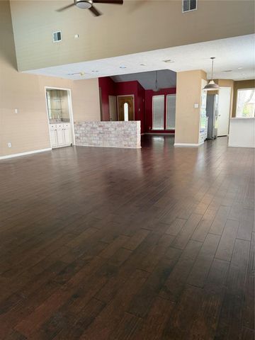 10102 Sagecourt Drive, Houston, TX 77089