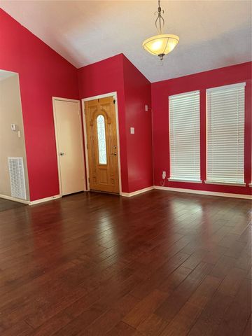 10102 Sagecourt Drive, Houston, TX 77089