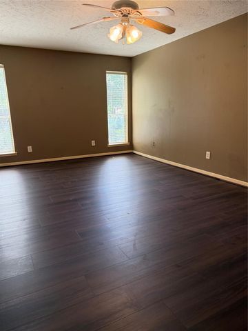 10102 Sagecourt Drive, Houston, TX 77089