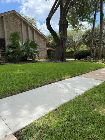 10102 Sagecourt Drive, Houston, TX 77089