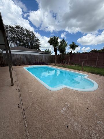 10102 Sagecourt Drive, Houston, TX 77089