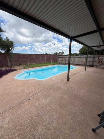 10102 Sagecourt Drive, Houston, TX 77089