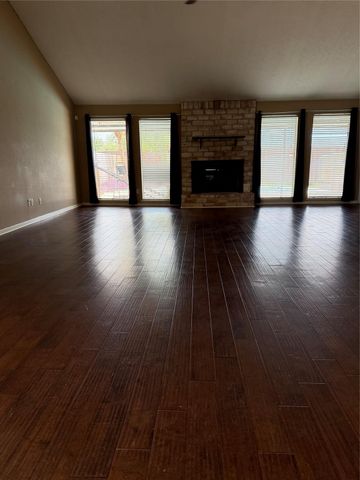 10102 Sagecourt Drive, Houston, TX 77089