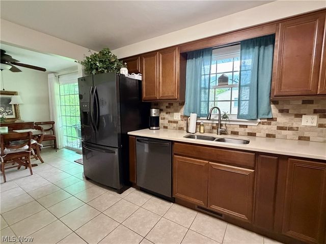 875 Princeton Avenue, Amherst, OH 44001