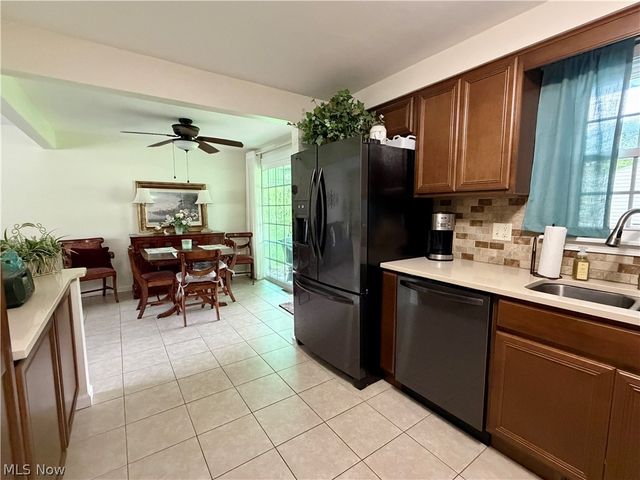 875 Princeton Avenue, Amherst, OH 44001