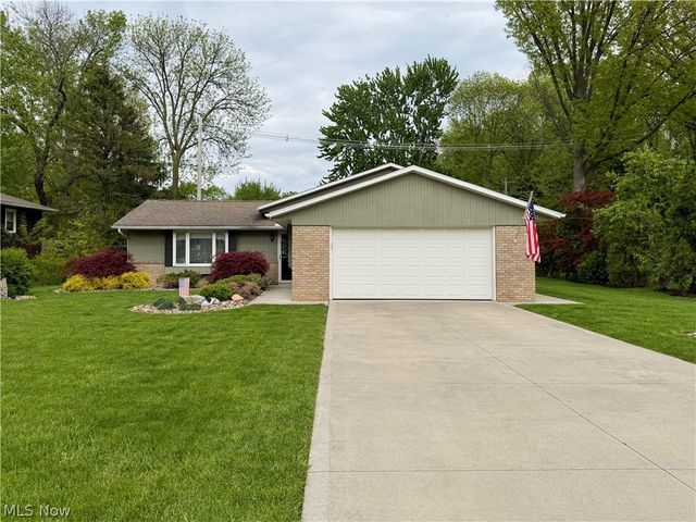 875 Princeton Avenue, Amherst, OH 44001