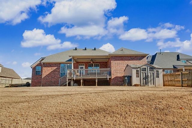 2959 N Dorchester Drive, Fayetteville, AR 72703