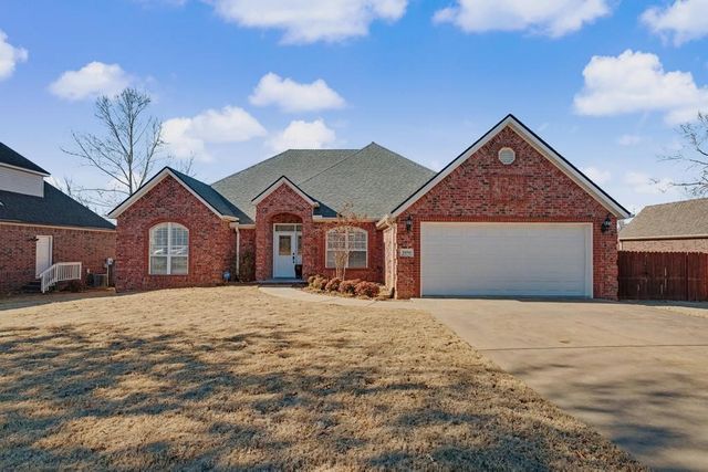 2959 N Dorchester Drive, Fayetteville, AR 72703