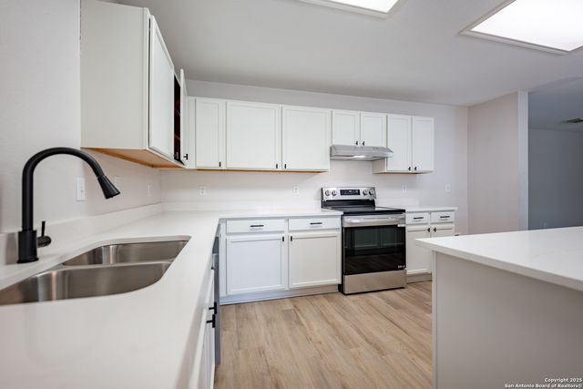 11203 Berkley Sq, San Antonio, TX 78249