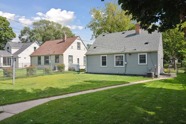 2848 Edgewood Avenue S, Saint Louis Park, MN 55426
