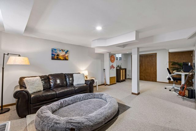 2848 Edgewood Avenue S, Saint Louis Park, MN 55426