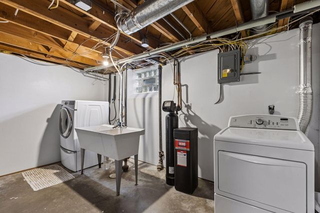 2848 Edgewood Avenue S, Saint Louis Park, MN 55426
