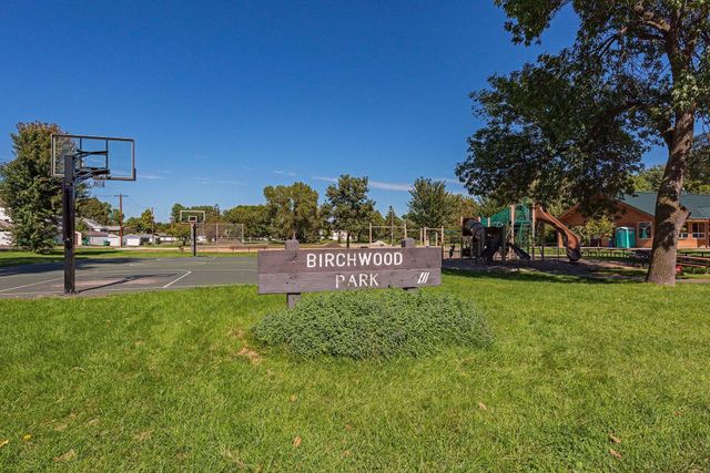 2848 Edgewood Avenue S, Saint Louis Park, MN 55426