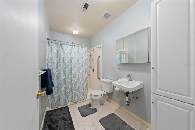 226 4TH STREET NE, Winter Haven, FL 33881