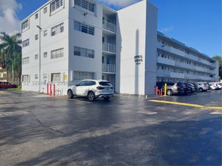 1333 E Hallandale Beach Blvd 115, Hallandale Beach, FL 33009