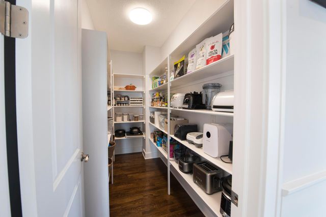 5766 Hickory Drive, Lewis Center, OH 43035