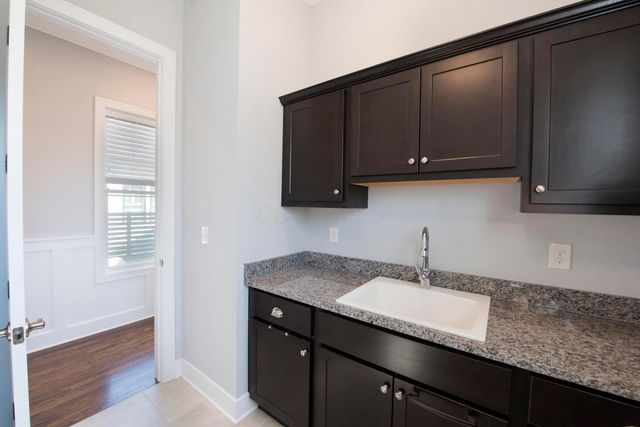 5766 Hickory Drive, Lewis Center, OH 43035