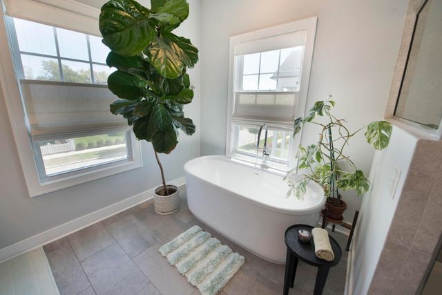 5766 Hickory Drive, Lewis Center, OH 43035